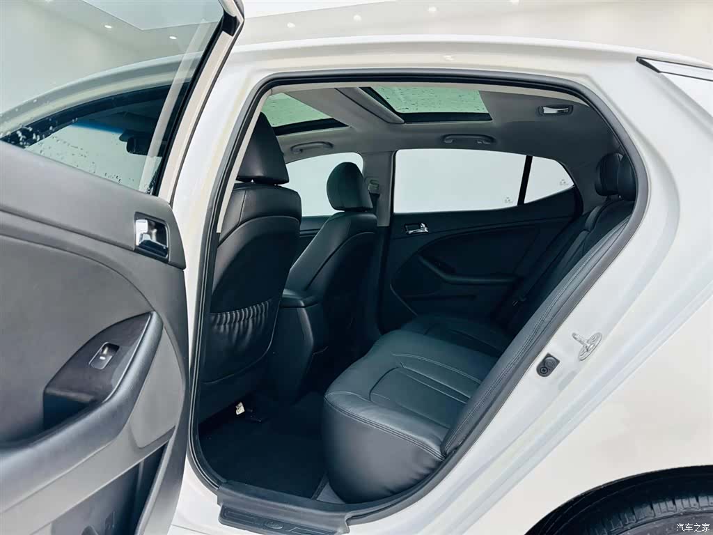 Kia K5, 2011 14