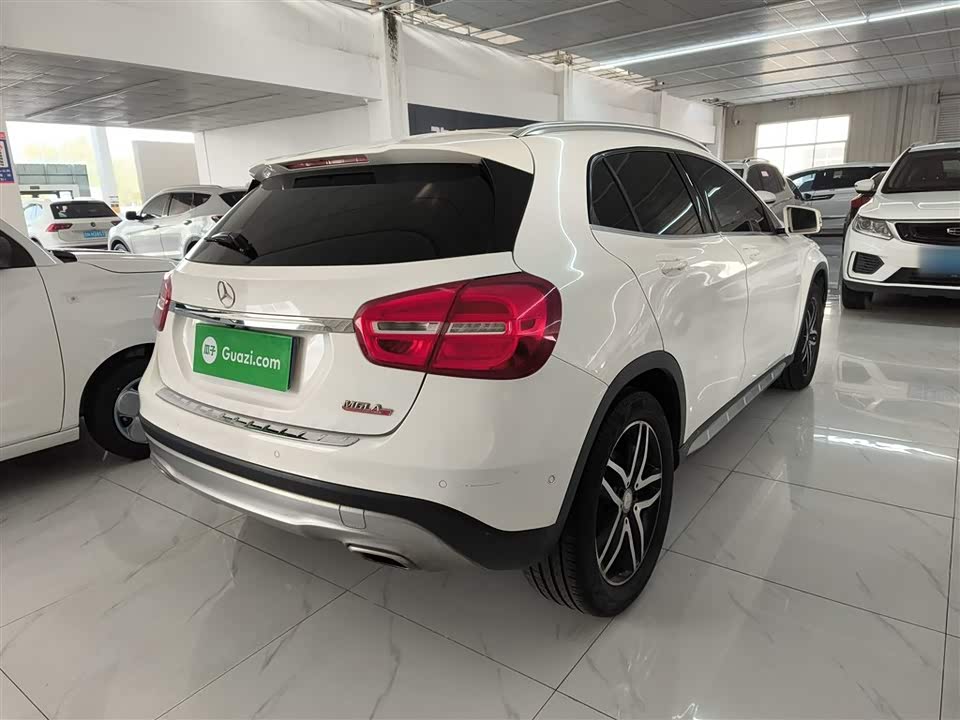 Mercedes-Benz GLA