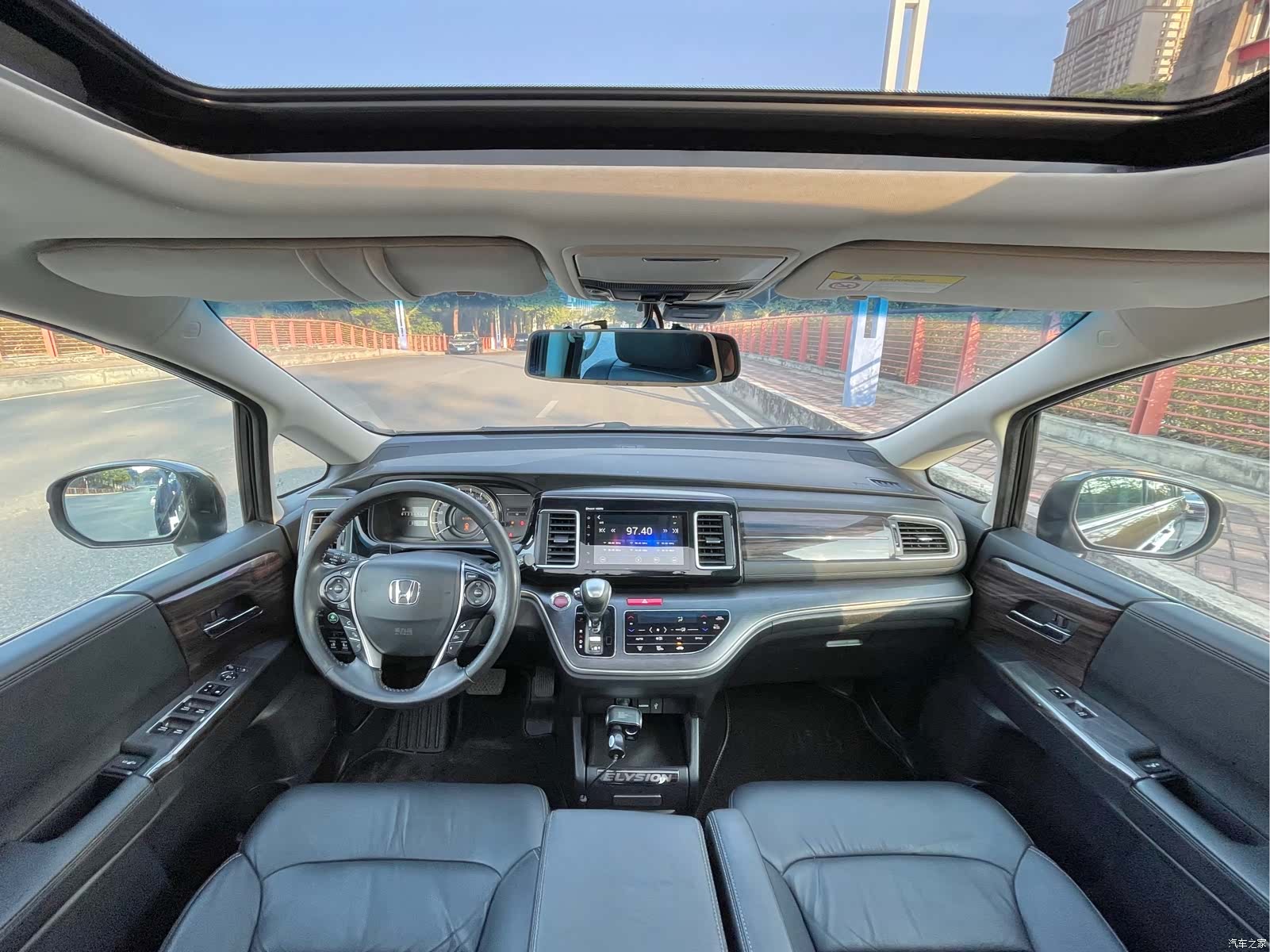 Honda Elysion, 2017 все фото