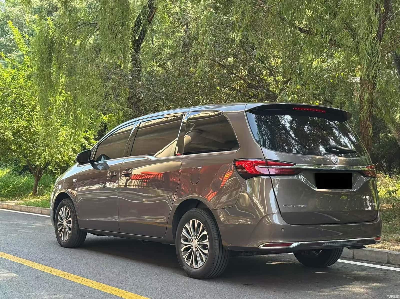 Buick GL8, 2022 4