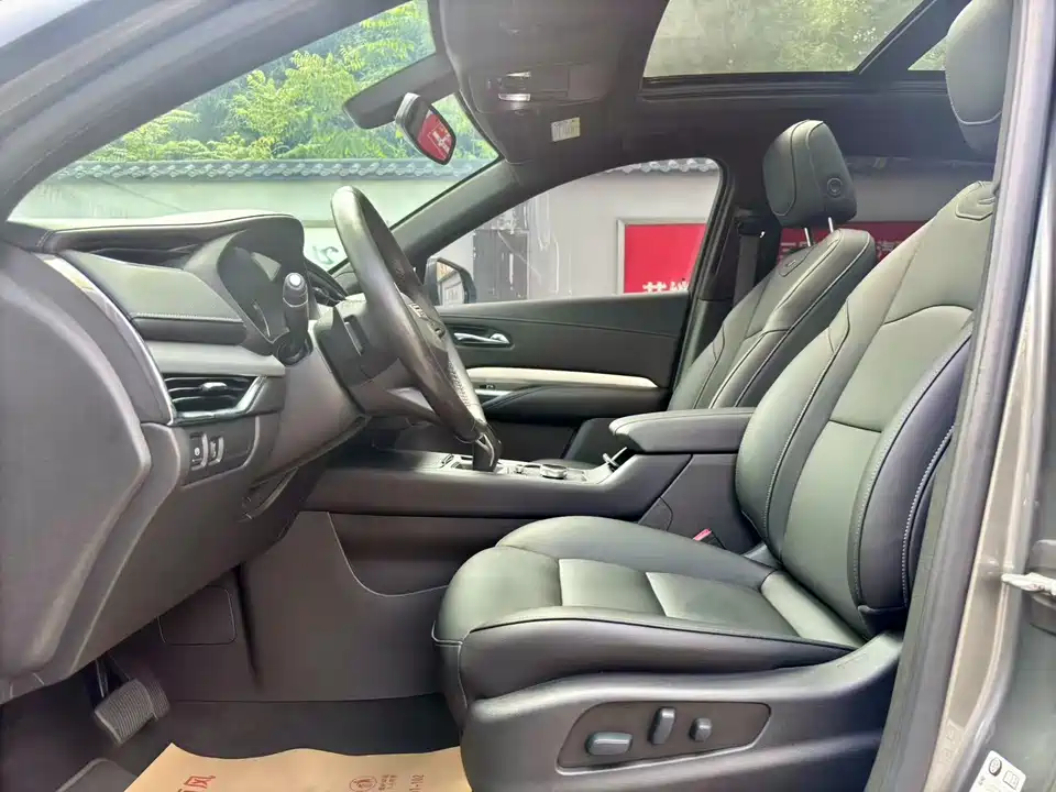Cadillac XT4