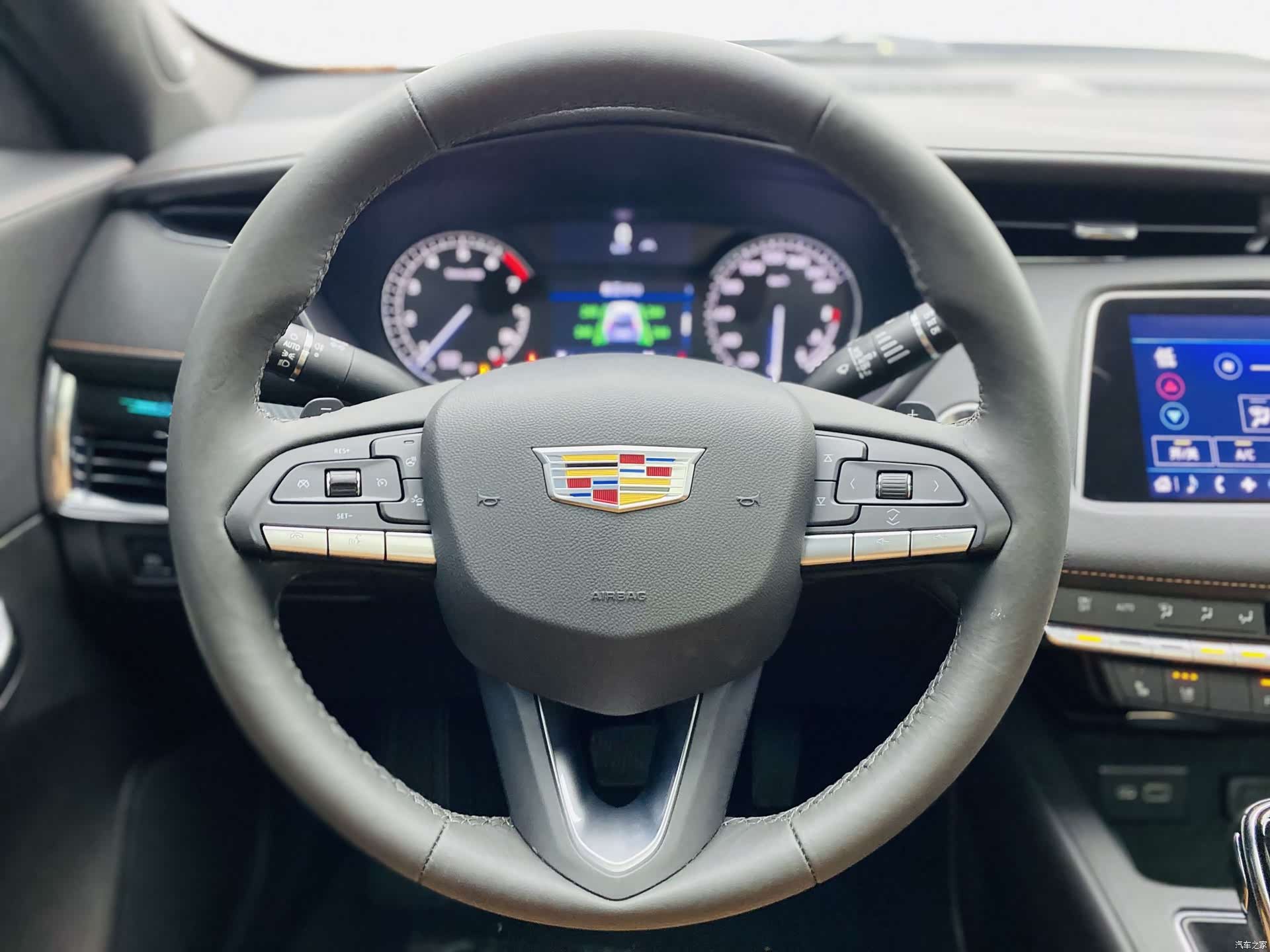 Cadillac XT4, 2023 8