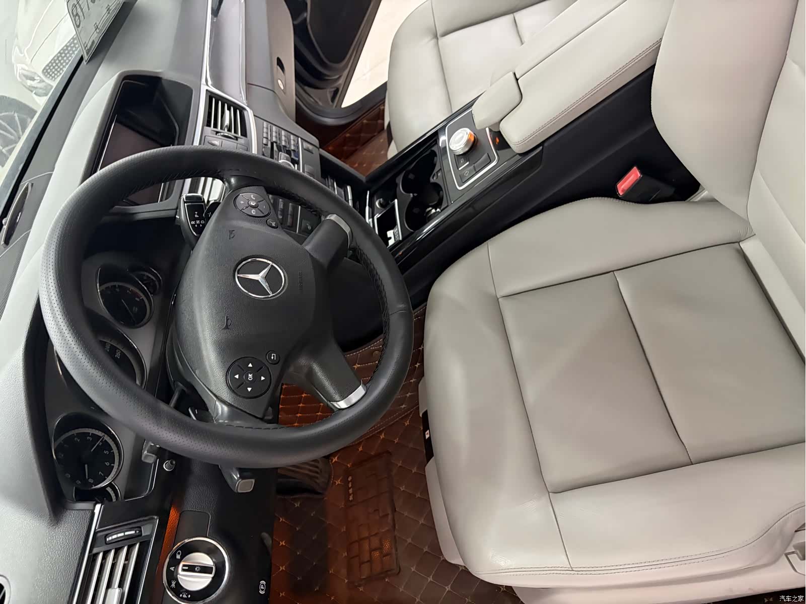 Mercedes-Benz E-Class, 2012 17