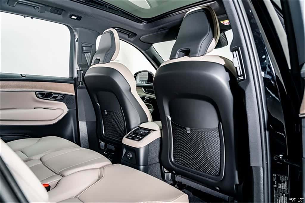 Volvo XC90, 2026 22