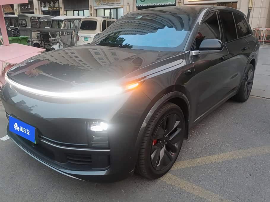 Li Auto L8