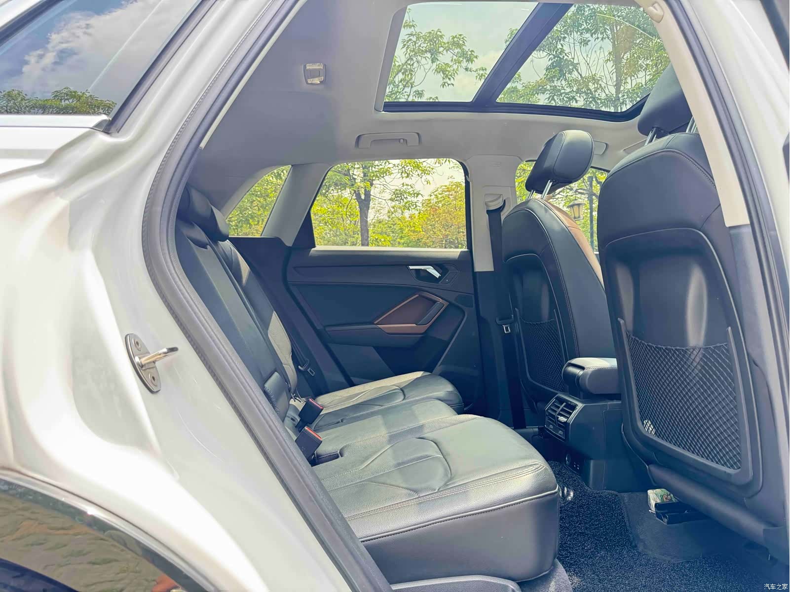 Audi Q3, 2022 11