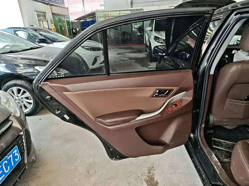 Zotye Z300 Zotye Z300
