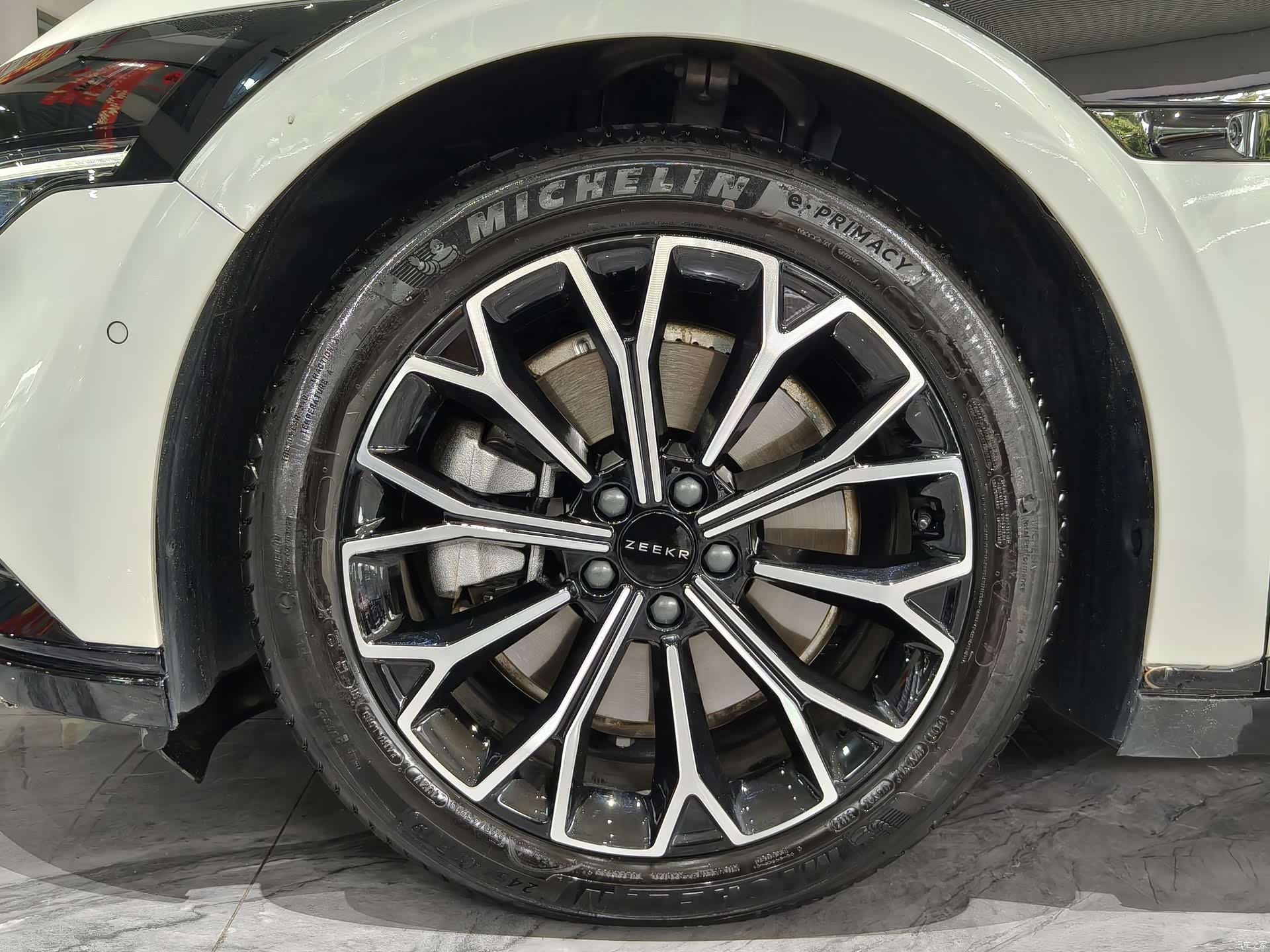 Zeekr 007, 2024 23