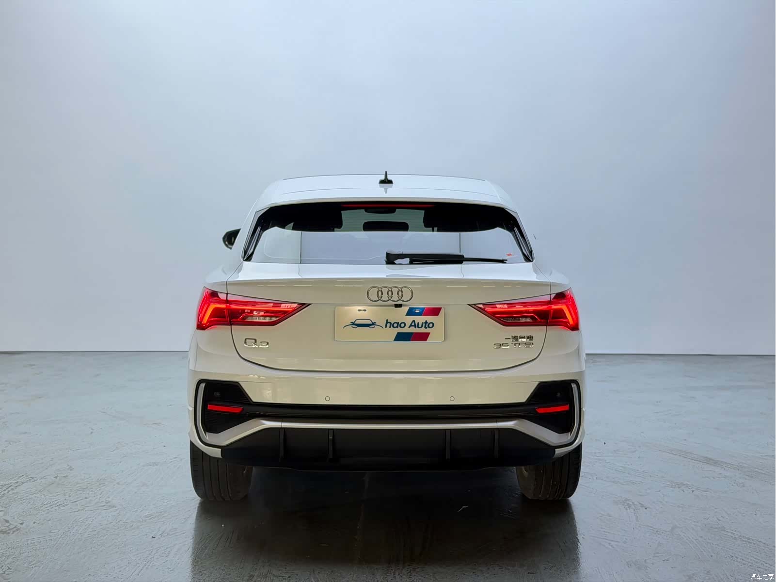 Audi Q3, 2022 все фото