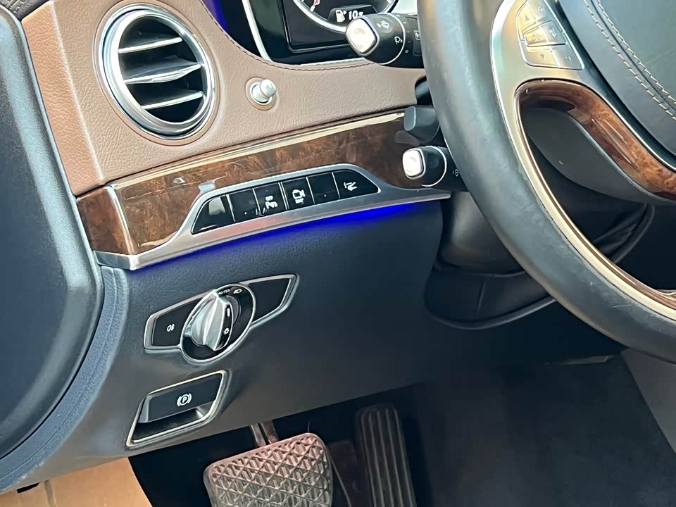 Mercedes-Benz Maybach S-class