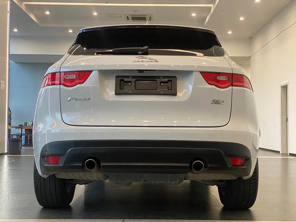Jaguar F-PACE Jaguar F-PACE