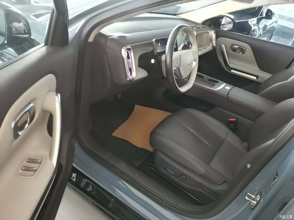 Leapmotor B01, 2025 15