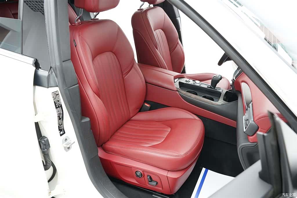 Maserati Levante, 2018 14