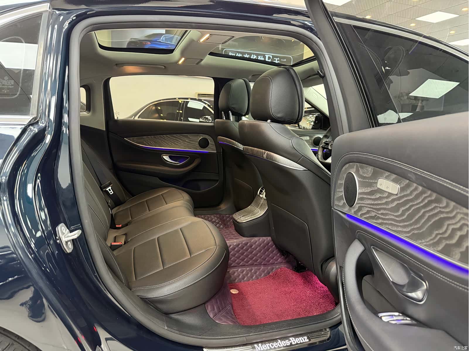 Mercedes-Benz E-Class, 2022 10