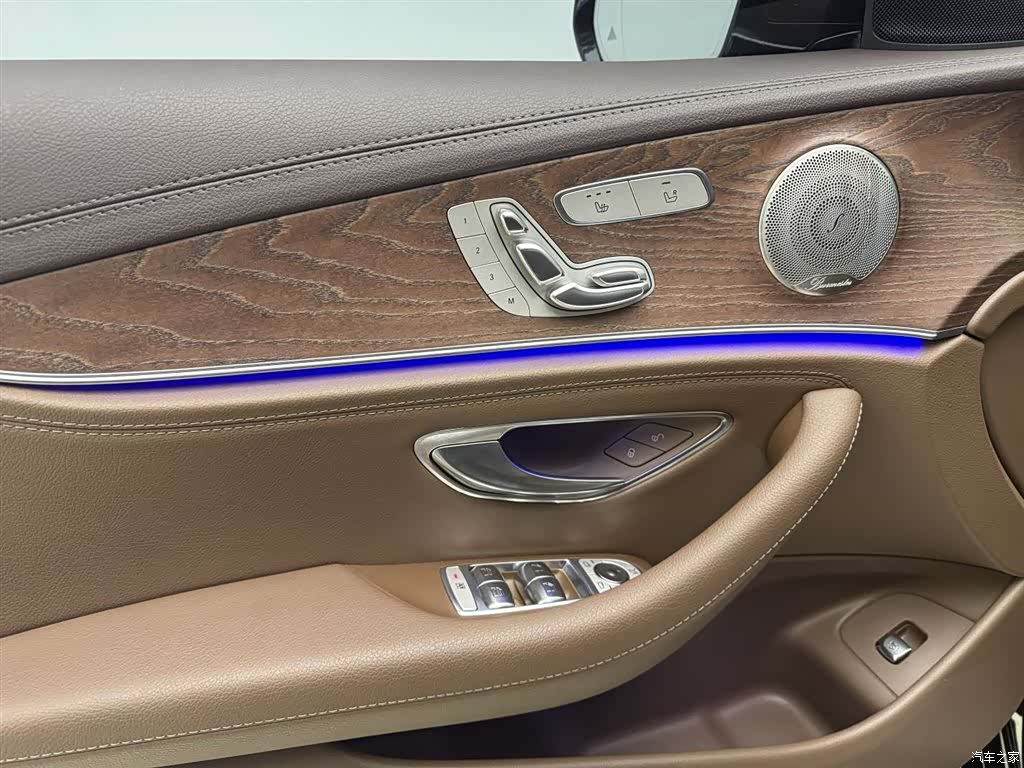 Mercedes-Benz E-Class, 2022 20