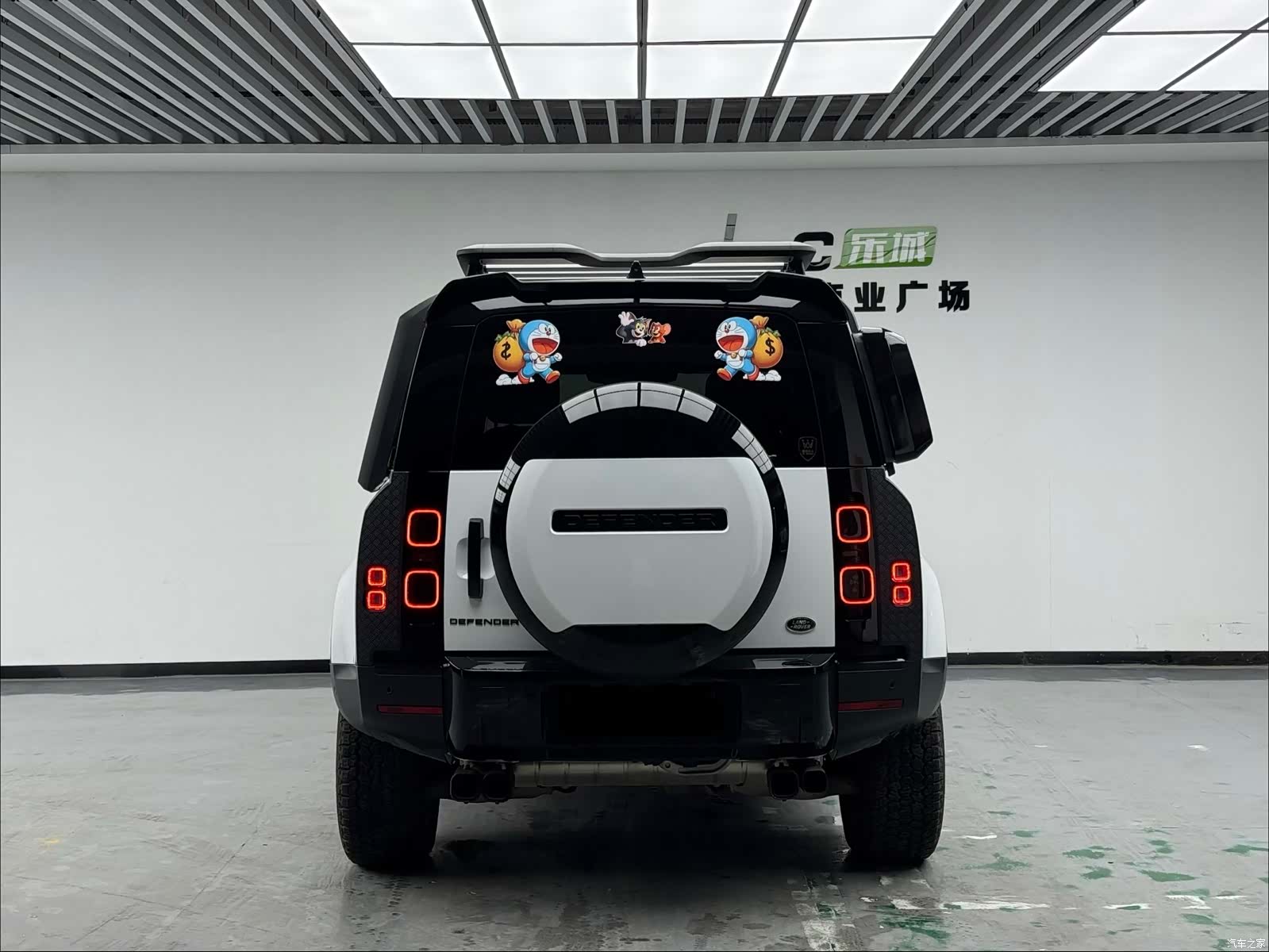 Land Rover Defender, 2025 все фото
