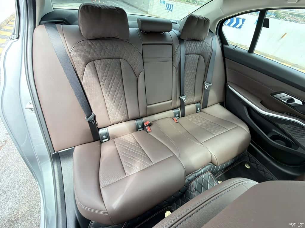 BMW i3, 2024 8