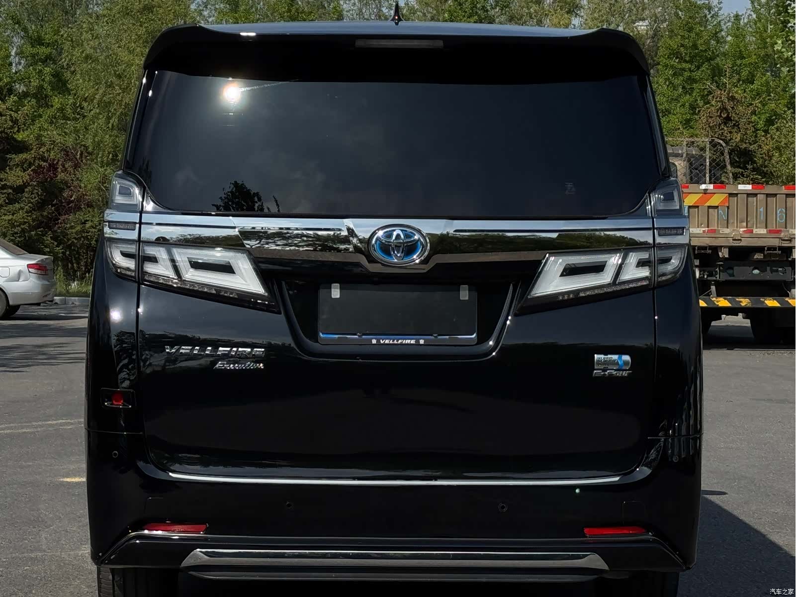 Toyota Vellfire, 2021 все фото
