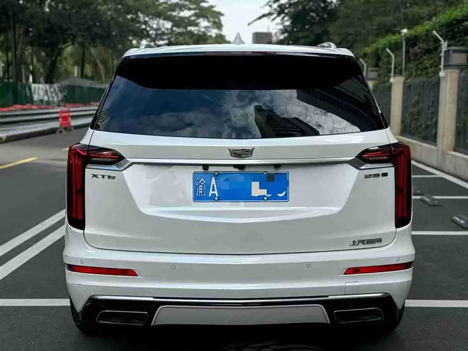 Cadillac XT6