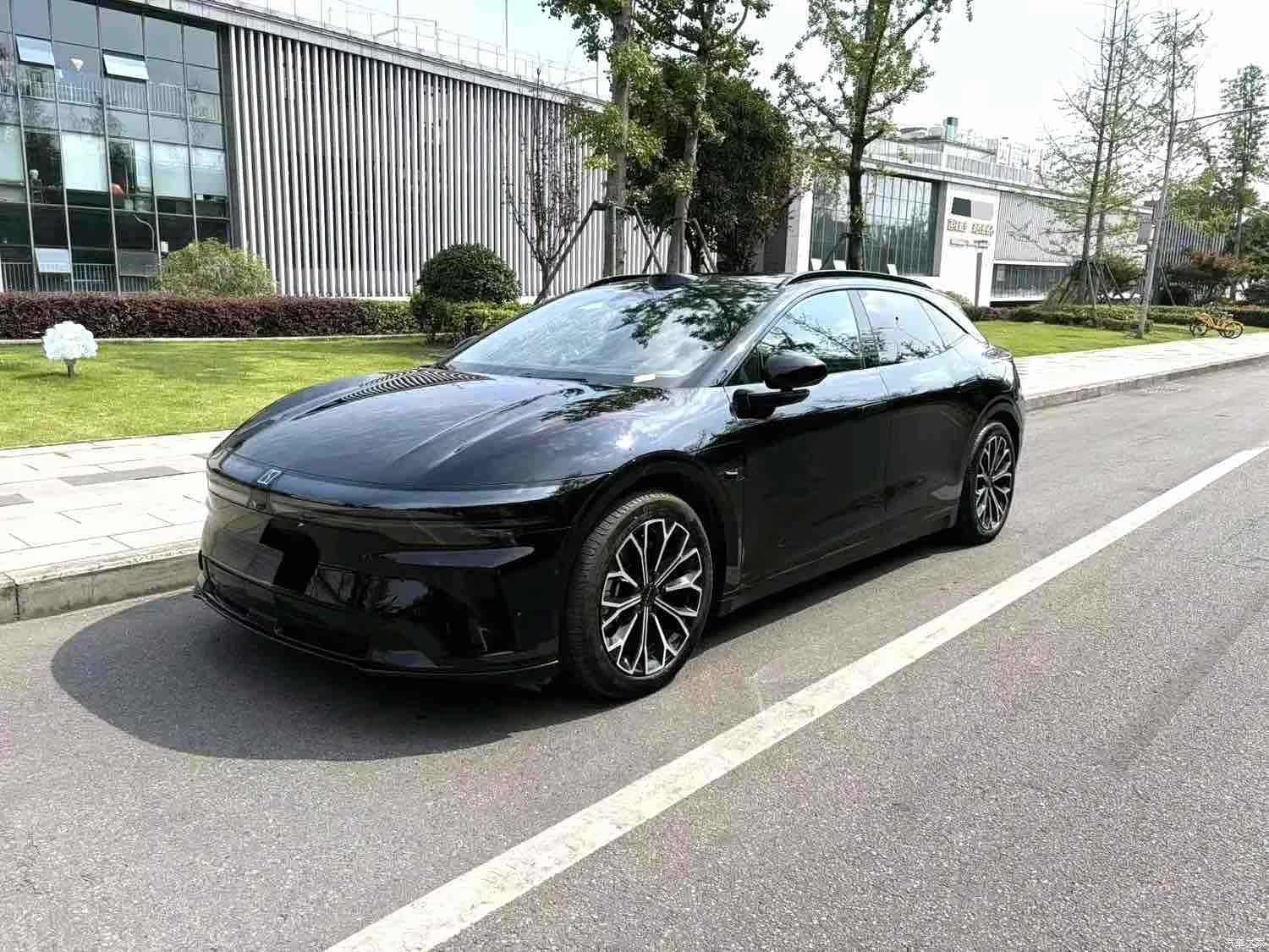 Zeekr 007