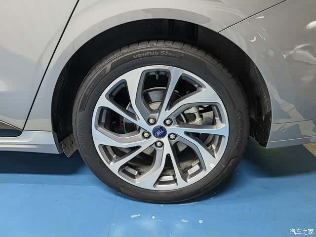 Ford Mondeo, 2022 8