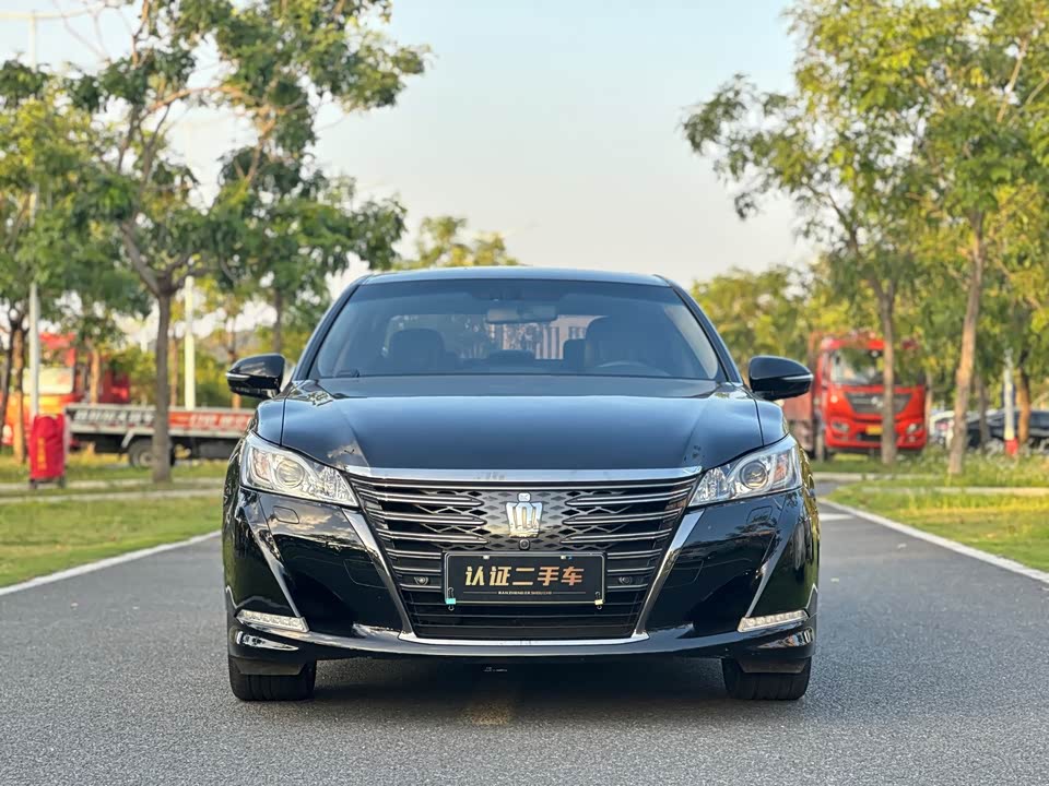 Toyota crown