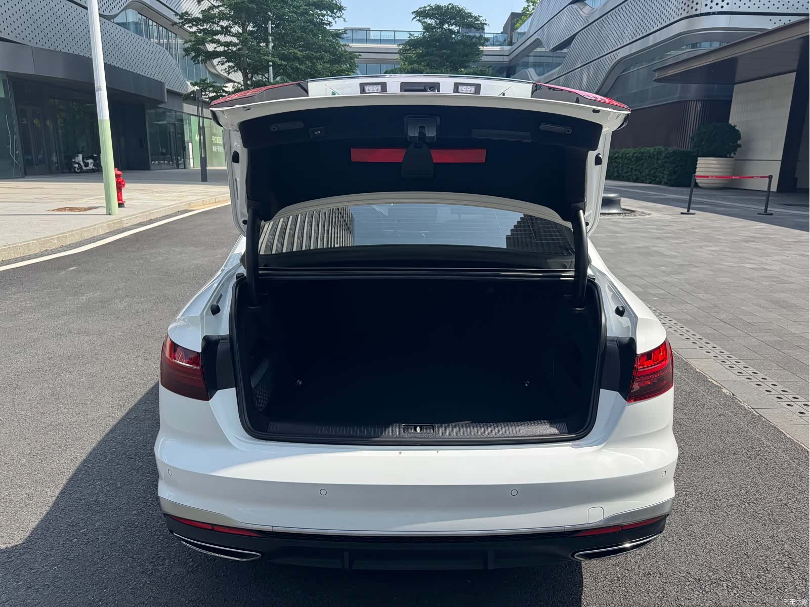 Audi A4L, 2021 27