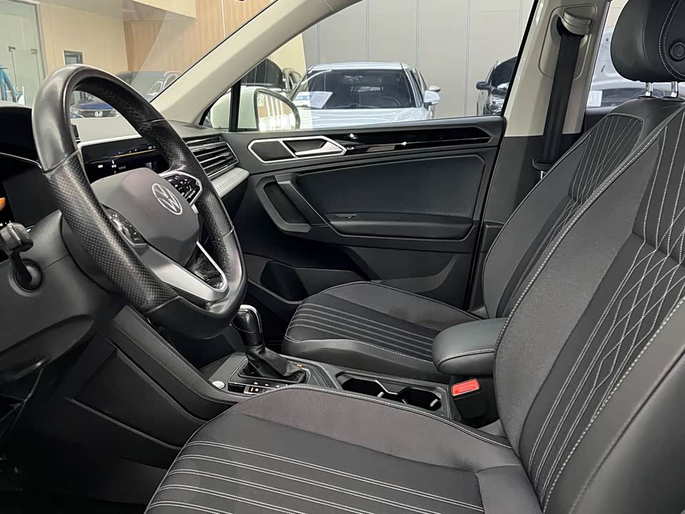 Volkswagen Tiguan L