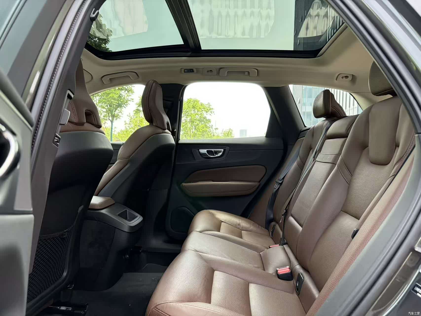 Volvo XC60, 2020 11