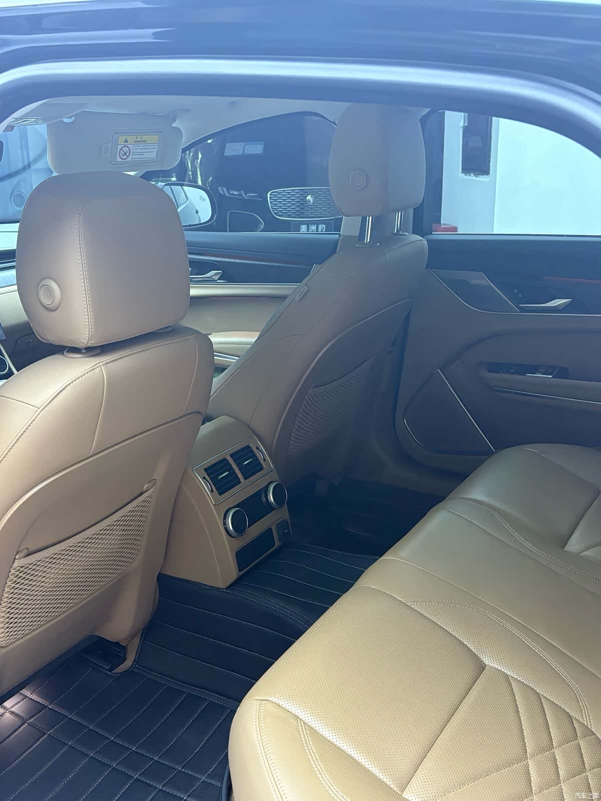 Land Rover P250, 2023 все фото