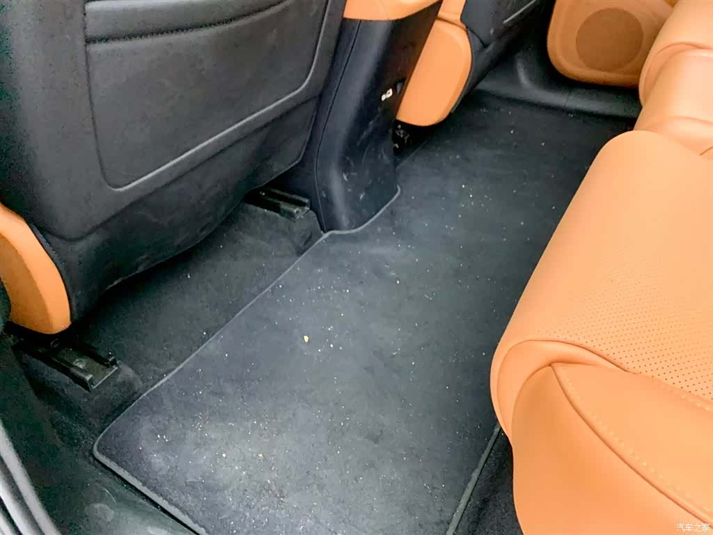 Leapmotor C10, 2025 28