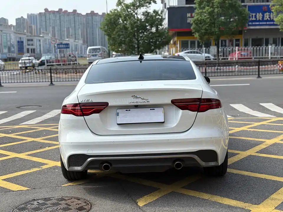 Jaguar XEL