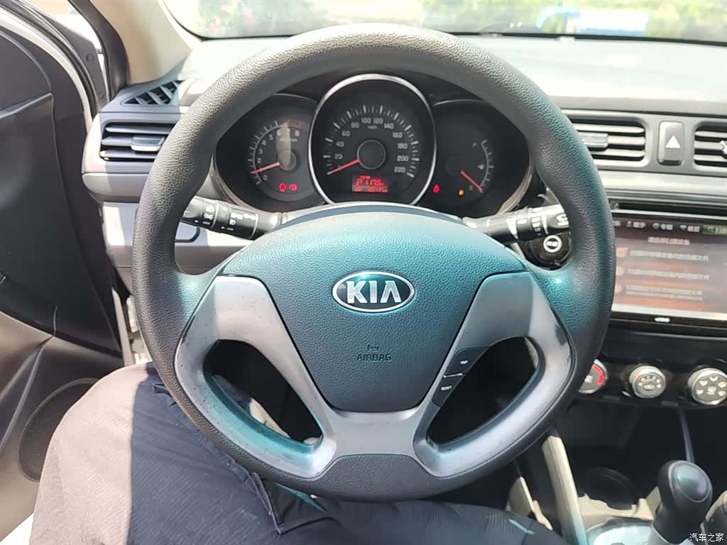 Kia K2, 2015 11