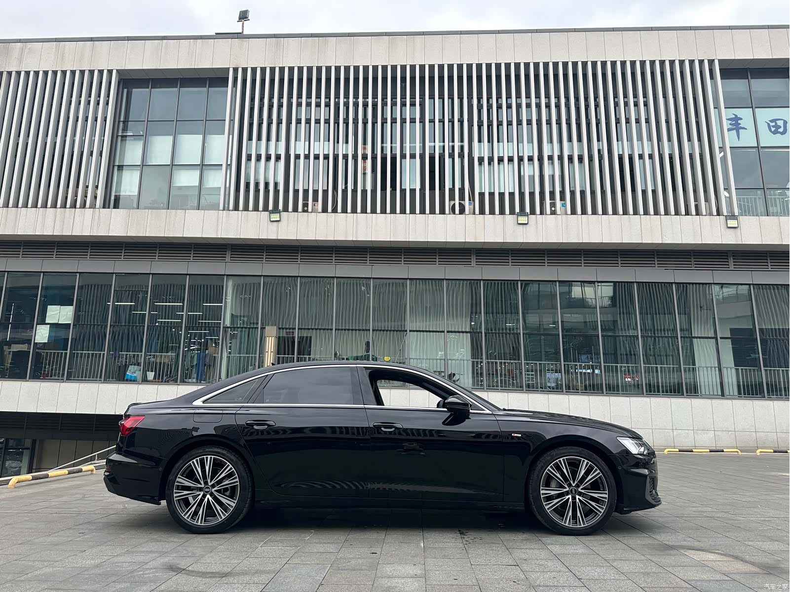 Audi A6L, 2022 7