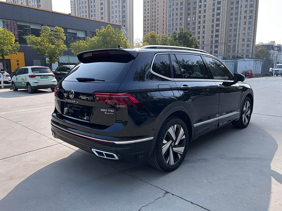 Volkswagen Tiguan L