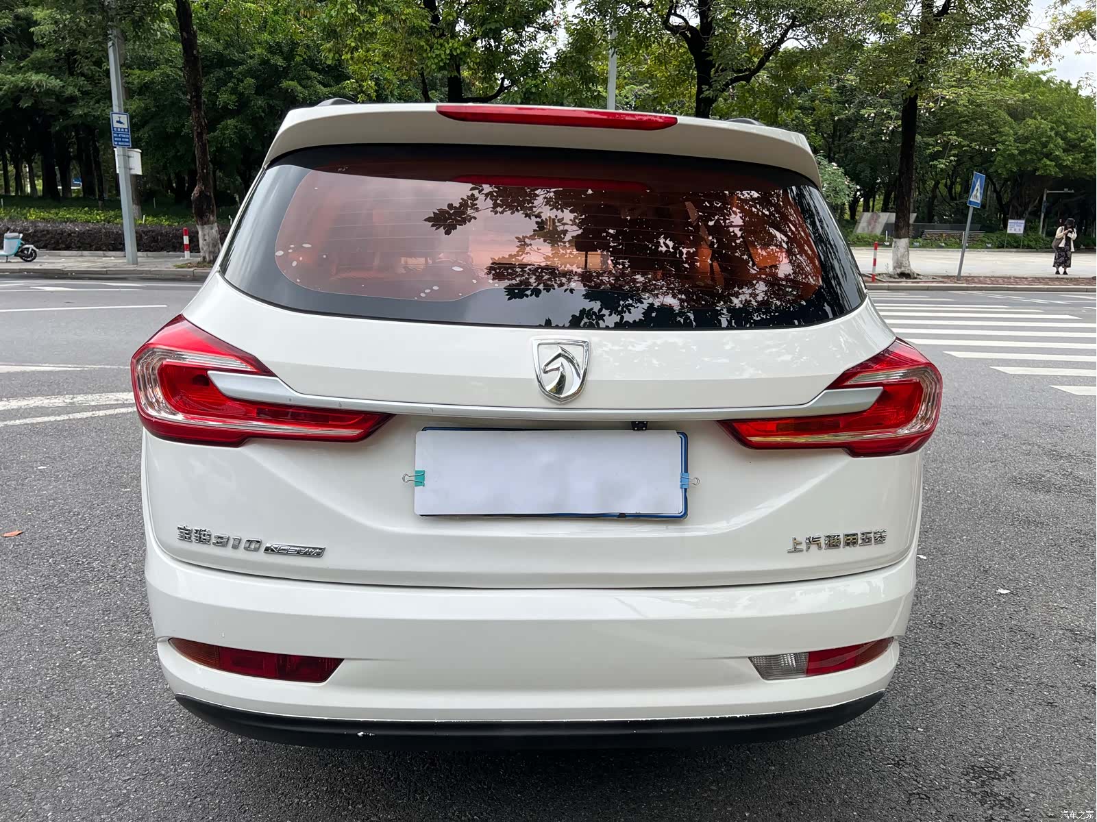 Wuling 310W, 2018 6