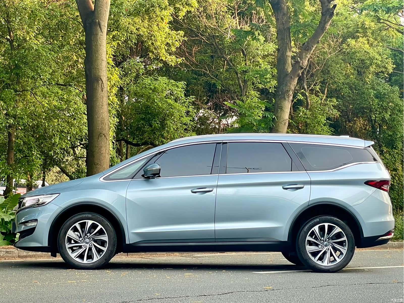 Geely Jiaji, 2019 3