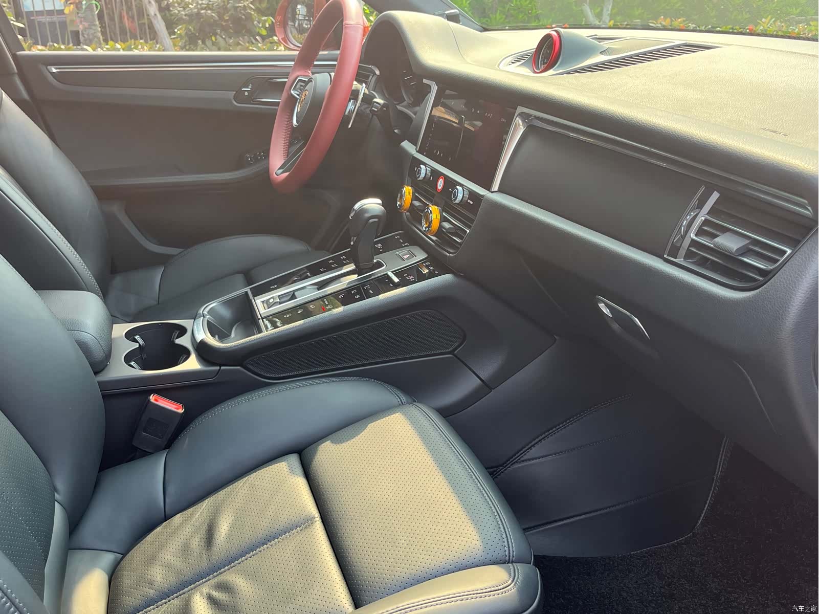Porsche Macan, 2023 10