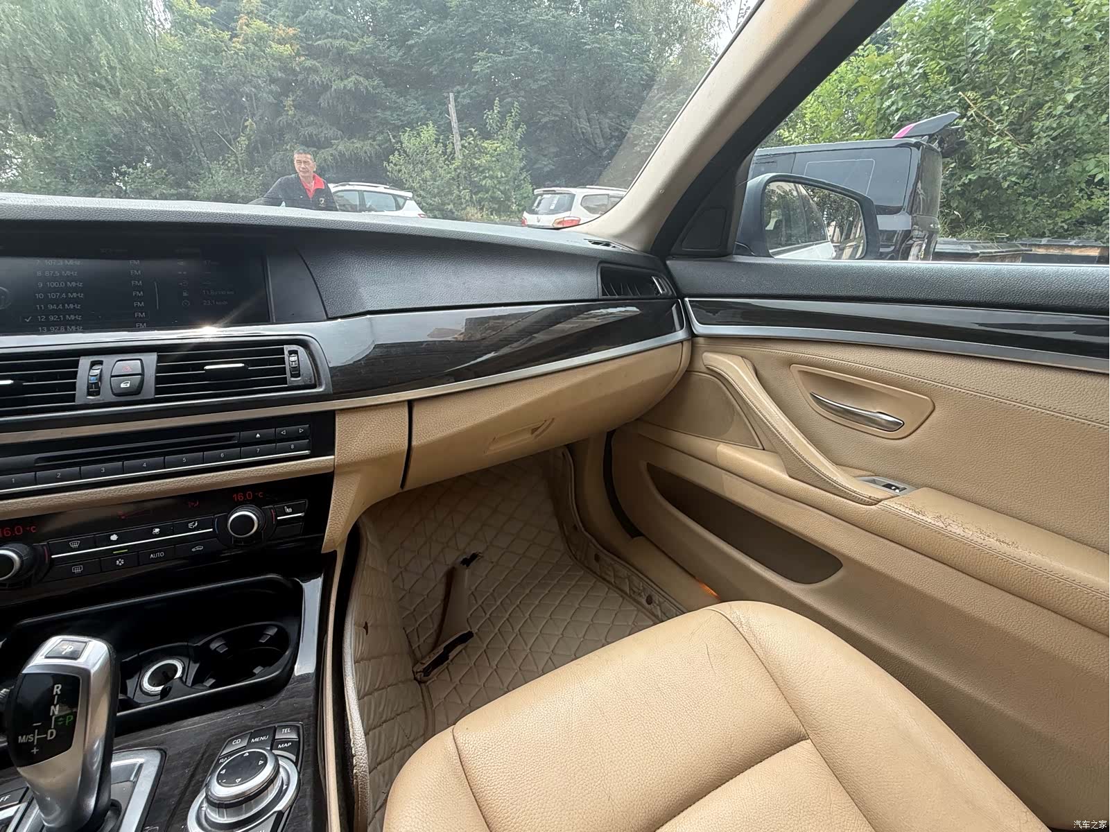 BMW 5 Series, 2011 9