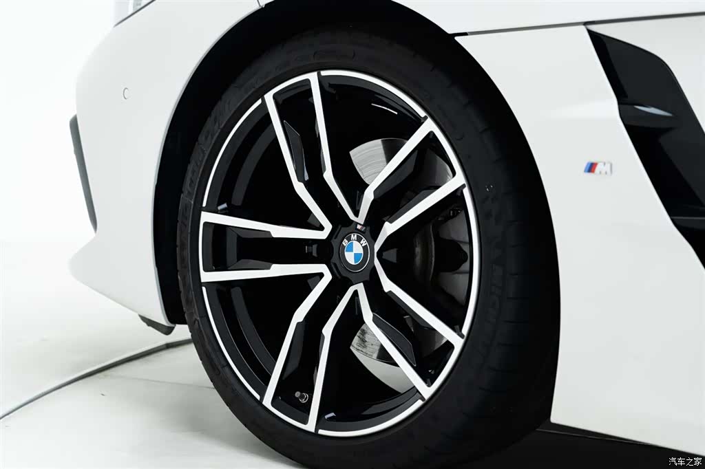 BMW Z4, 2023 все фото
