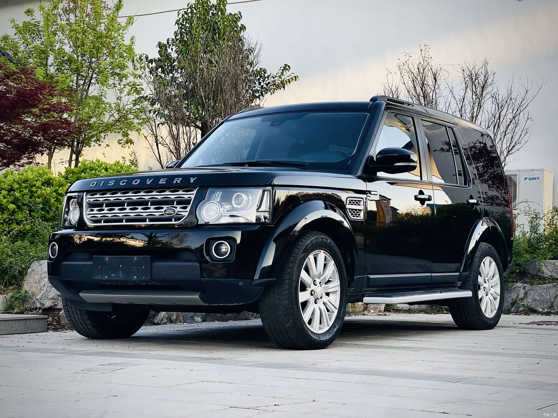 Land Rover Discovery, 2015 1