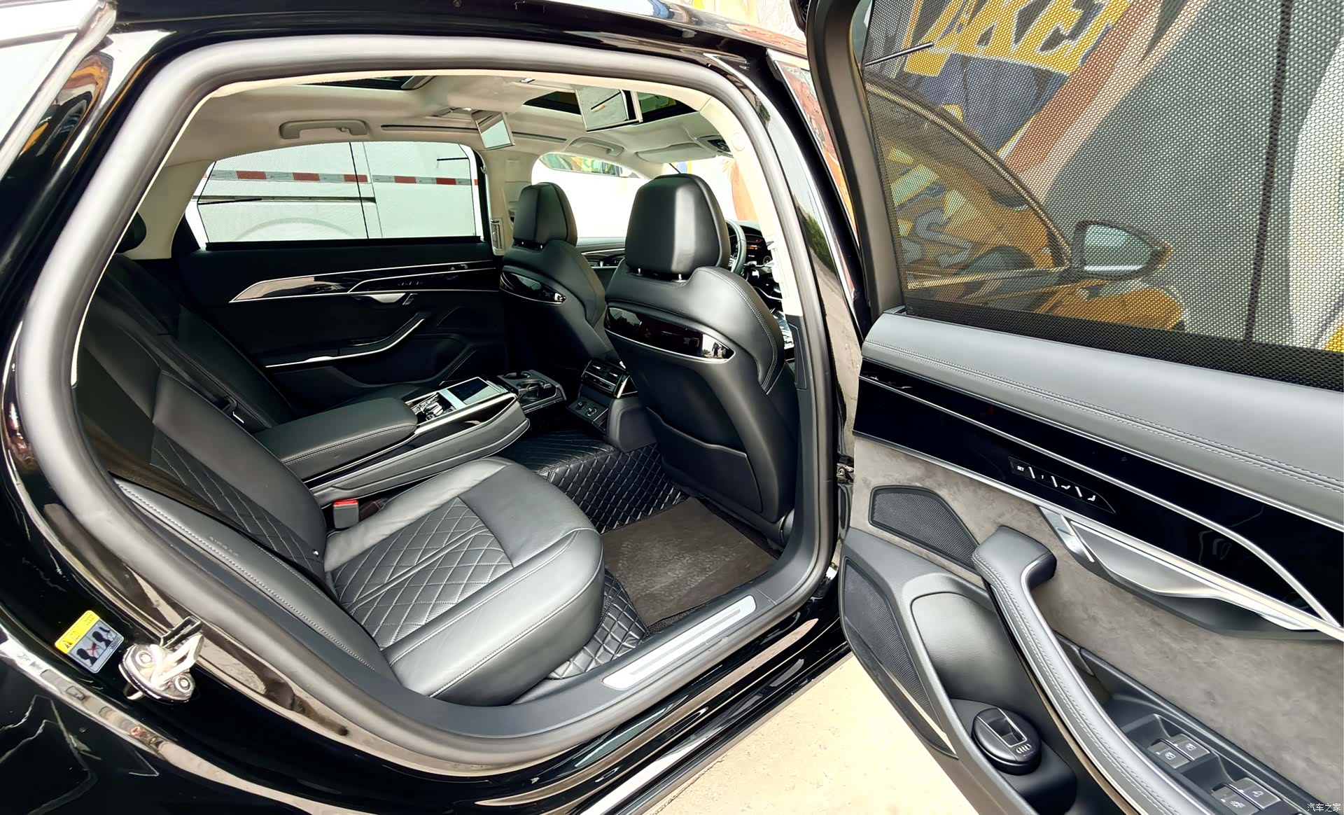 Audi A8L, 2022 6
