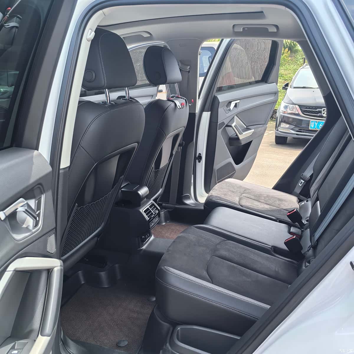 Audi Q3, 2023 8