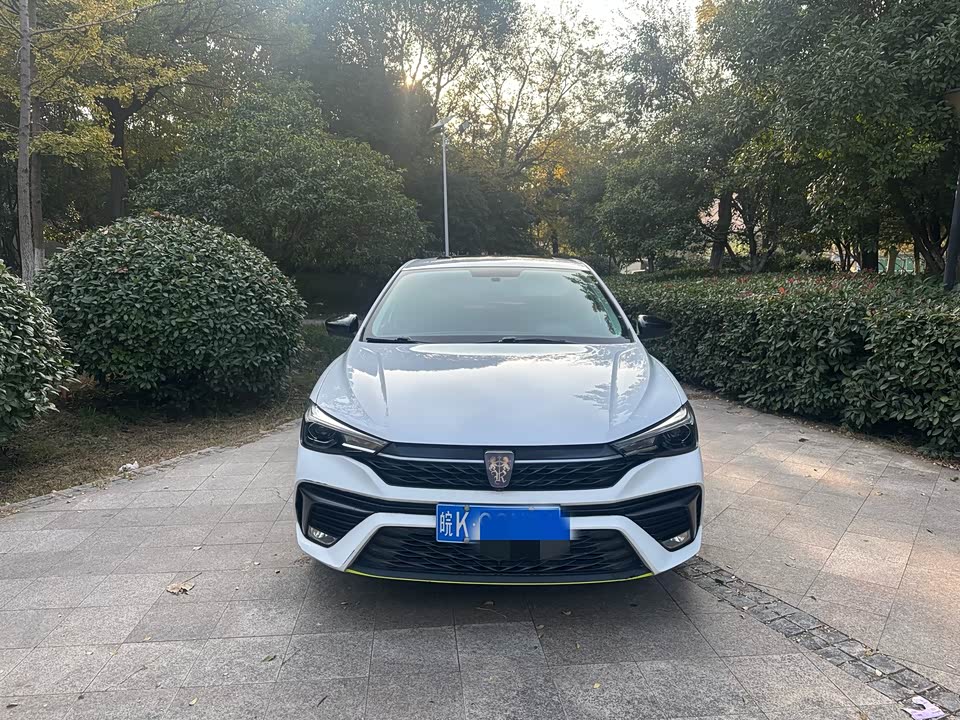 Roewe i5