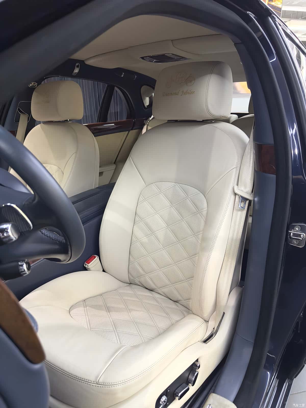 Bentley Mulsanne, 2012 11