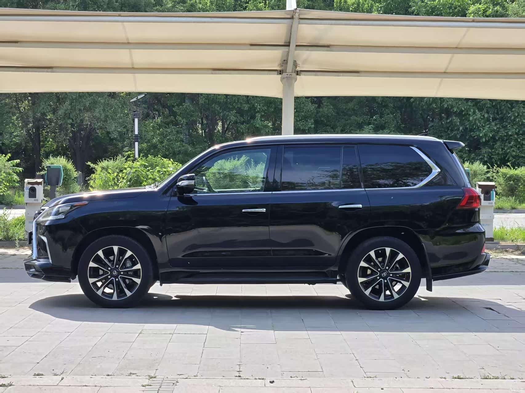 Lexus LX, 2022 3