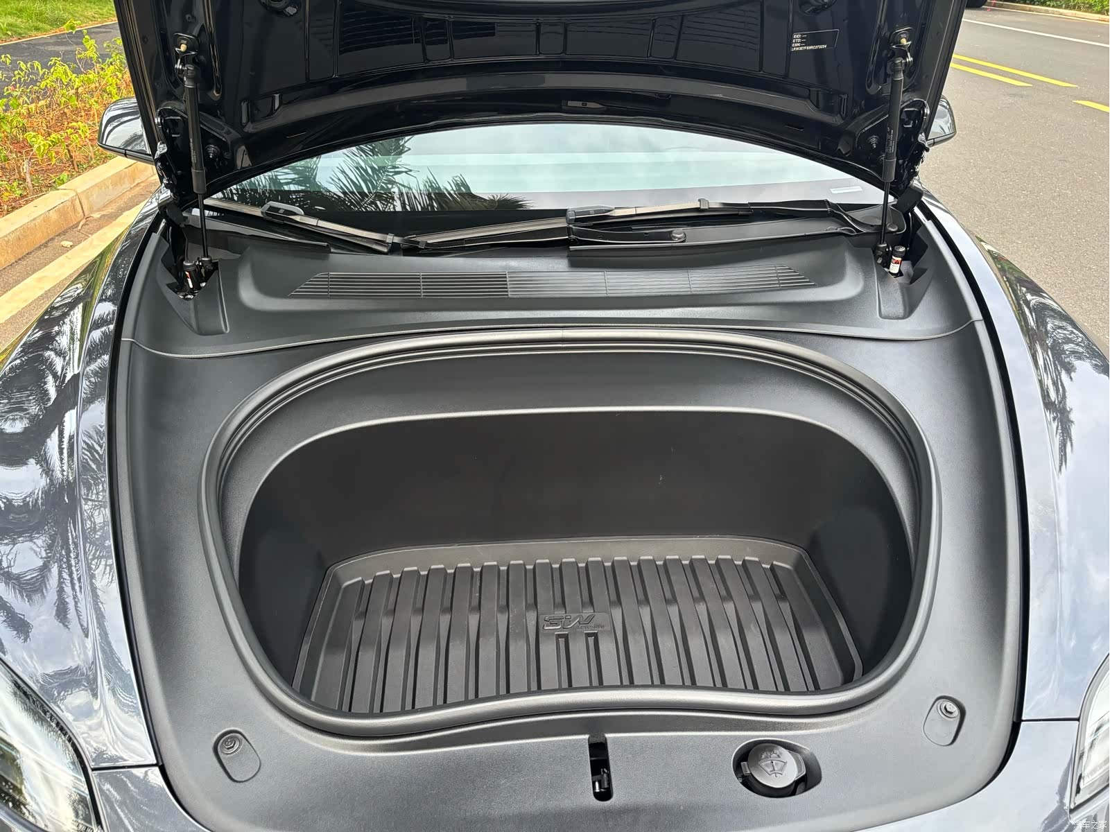 Tesla Model 3, 2024 11