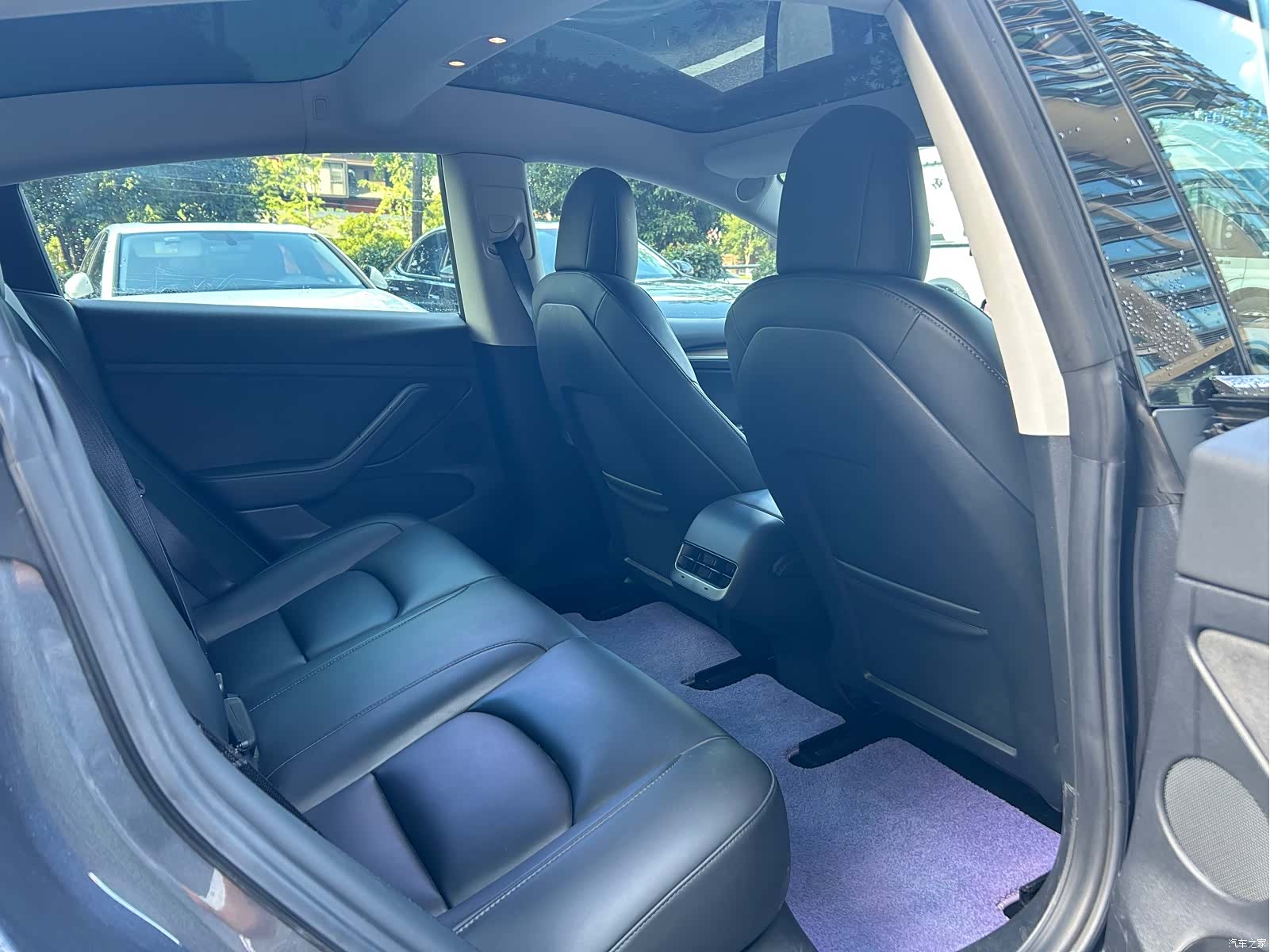 Tesla Model 3, 2021 7