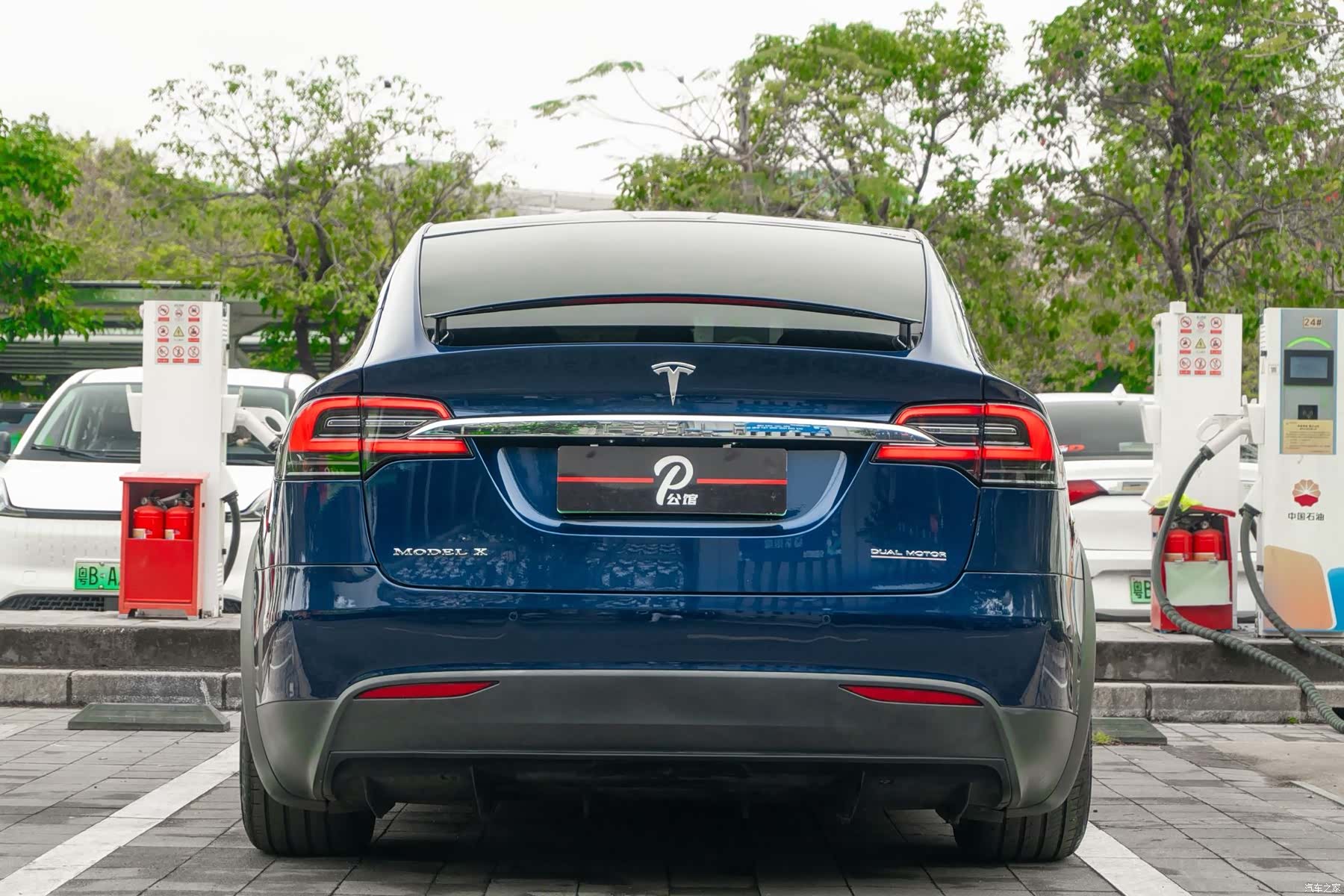 Tesla Model X, 2019 все фото