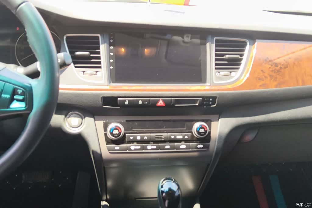 Hyundai DLX, 2016 12